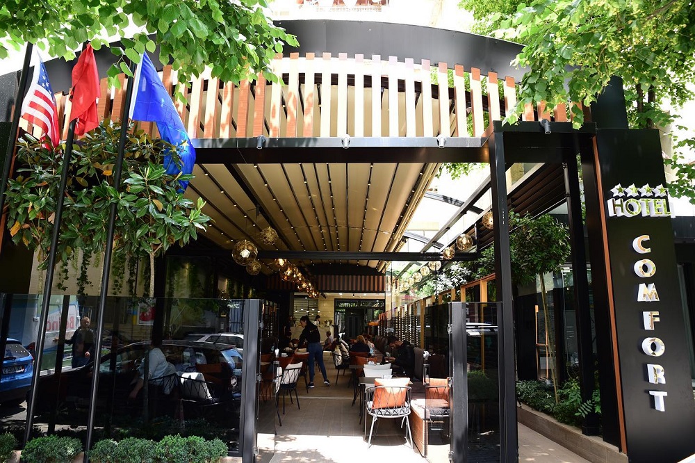 Confort Hotel ⭐⭐⭐⭐