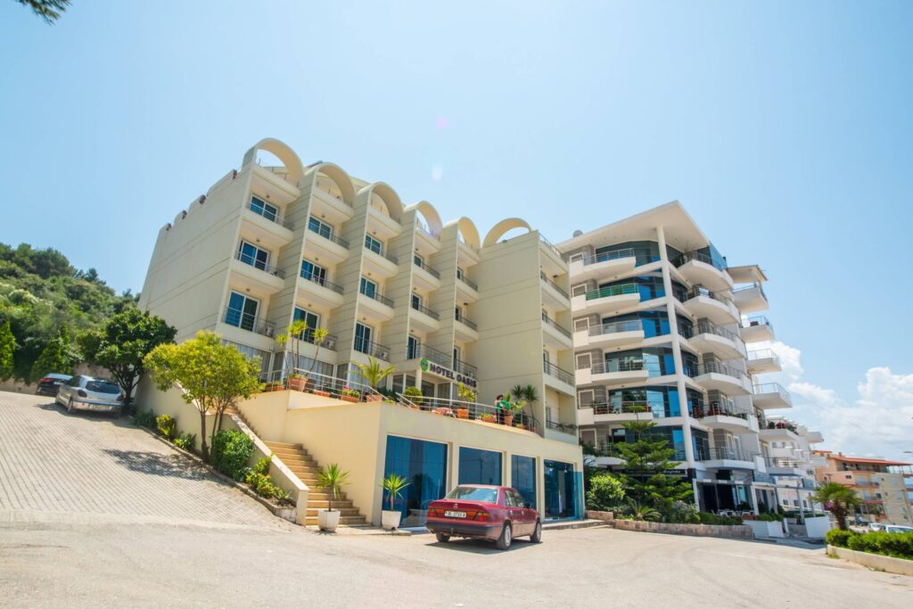 Oasis Hotel ⭐⭐⭐⭐